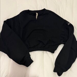 ALO Yoga Black Cropped crewneck sweater